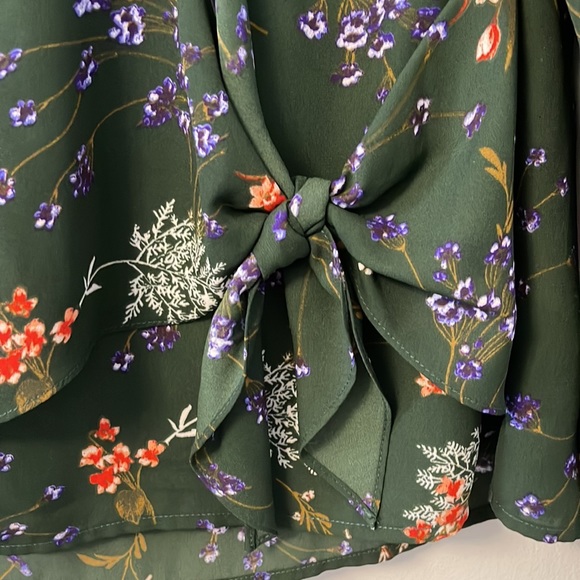 SFW Floral Blouse NWOT - Picture 3 of 5